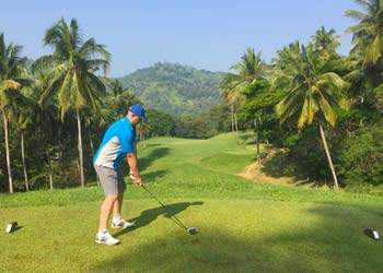 sri-lanka-voctoria-golf-mark-teeing-off